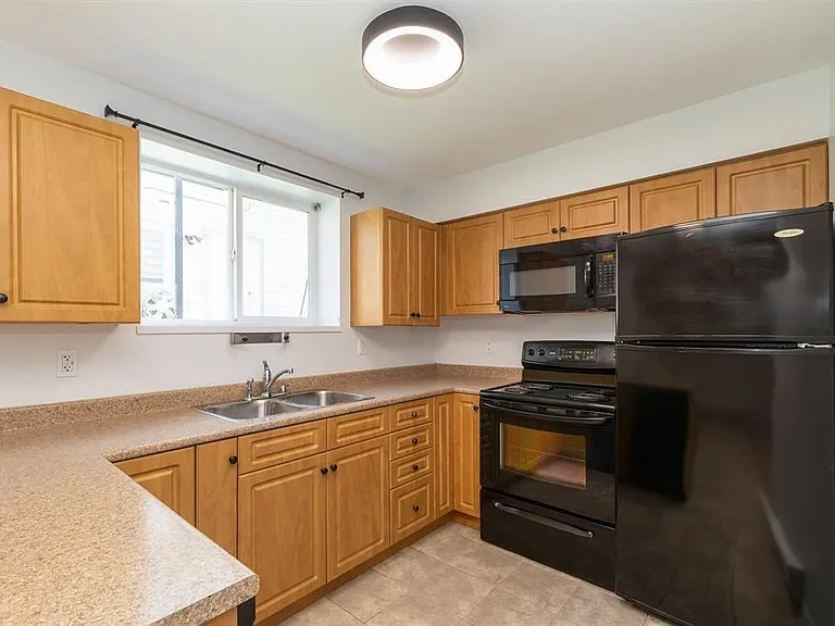 1378 Kenney St #LOWER — Photo 6