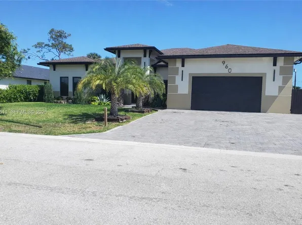 960 Rutherford Ln, Haverhill, FL 33415