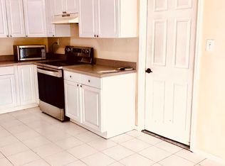 18 Gallery Ln, Willingboro, NJ 08046