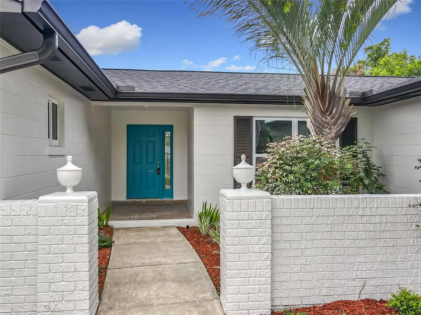 Teal wood Cove-LO- Pool Home 8676 Hillside Dr Orlando FL 32810 — Photo 3