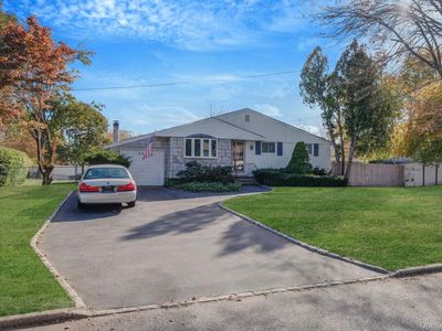 236 New York Avenue, Bay Shore, NY, 11706