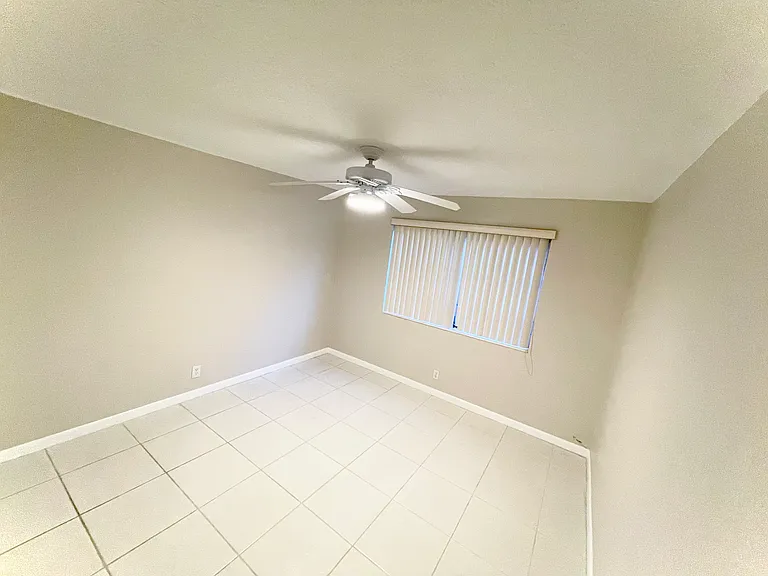 2175 NE 56th St #2175 — Photo 7
