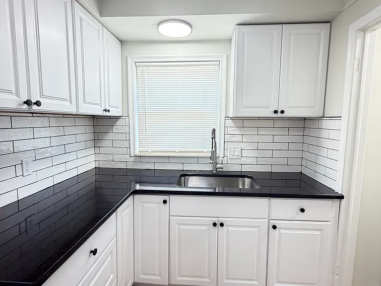 15753 Ellis St — Photo 10