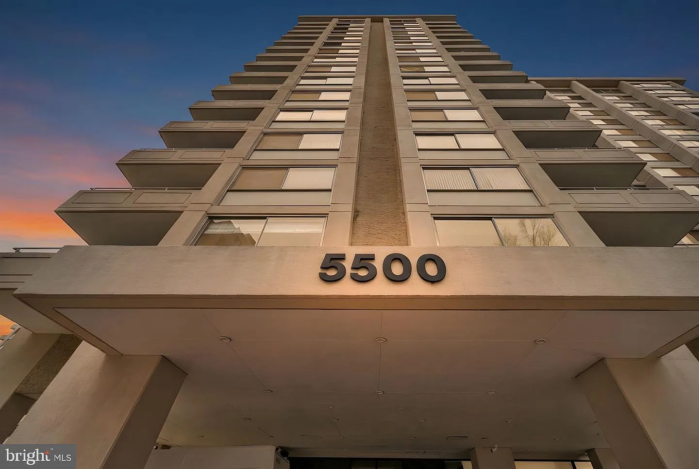 5500 Friendship Blvd APT 818N photo 1