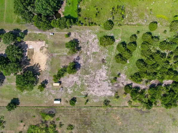 330 Alma Dr, Ennis, TX 75119