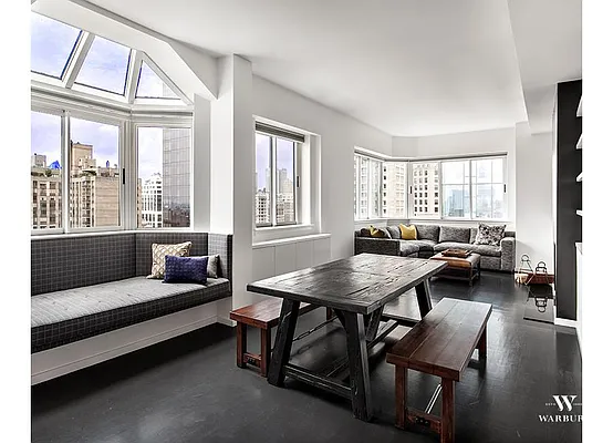 Sold by Warburg | media 16