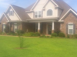 240 Hathersage Dr, Kathleen, GA 31047
