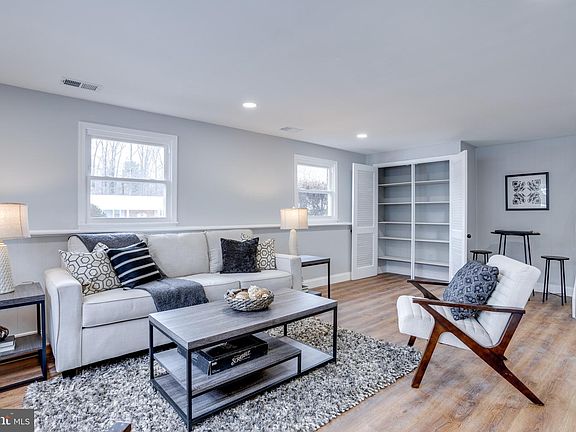 4th image of 4403 Braeburn Dr