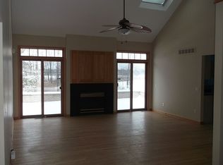 746 Highland Dr, Saint Clair, MI