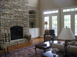 1508 Boxthorne Ln, Winston Salem, NC 27106