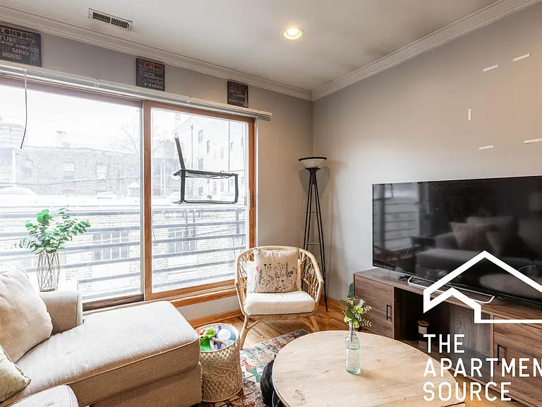 905 W Belmont Ave #3R — Photo 5