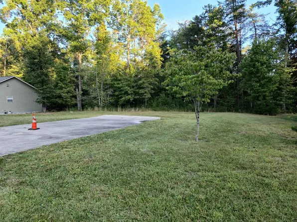 227 Thrushwood Dr, Crossville, TN 38558