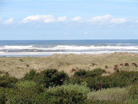 Close-up view of the Ocean.