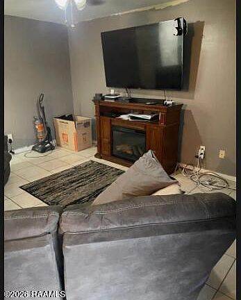 4th image of 621 Jessica St