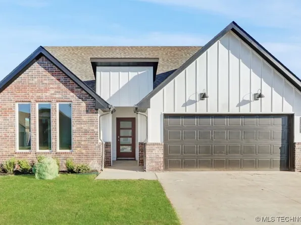 22805 E 106th Pl S, Broken Arrow, OK 74014