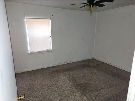 4th image of 713 Pinehill Dr