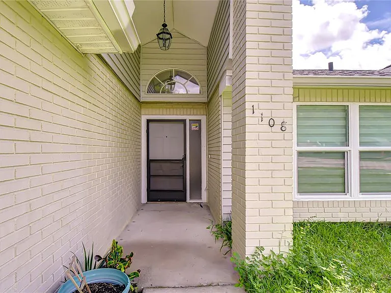 1108 Dockside Dr — Photo 10