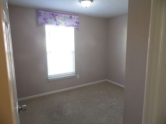 3rd image of 1831 Willow Brook Ct