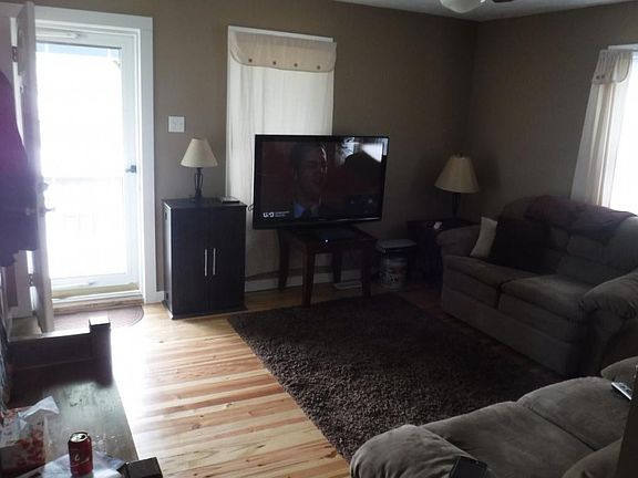 2nd image of 160 Hirams Hollow Dr
