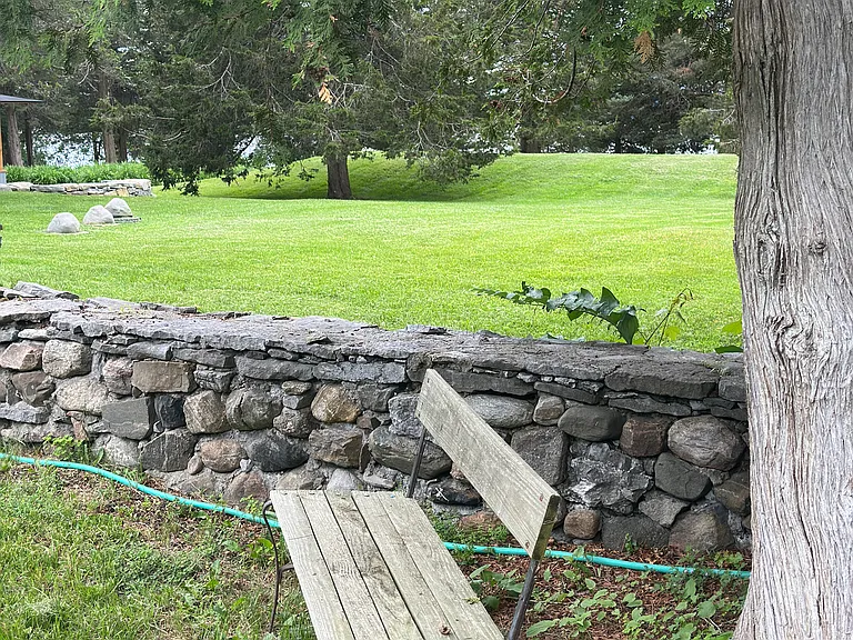 441 W Shore Rd — Photo 32