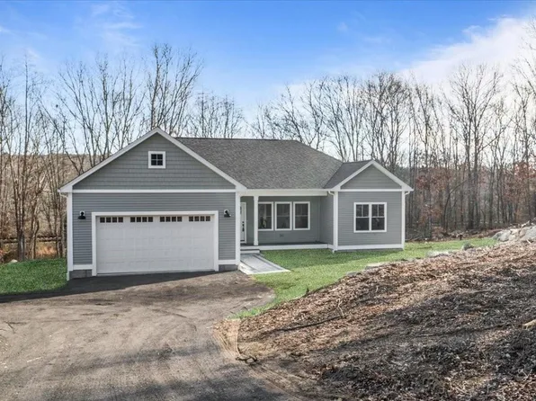 3908 S County Trl, Richmond, RI 02836