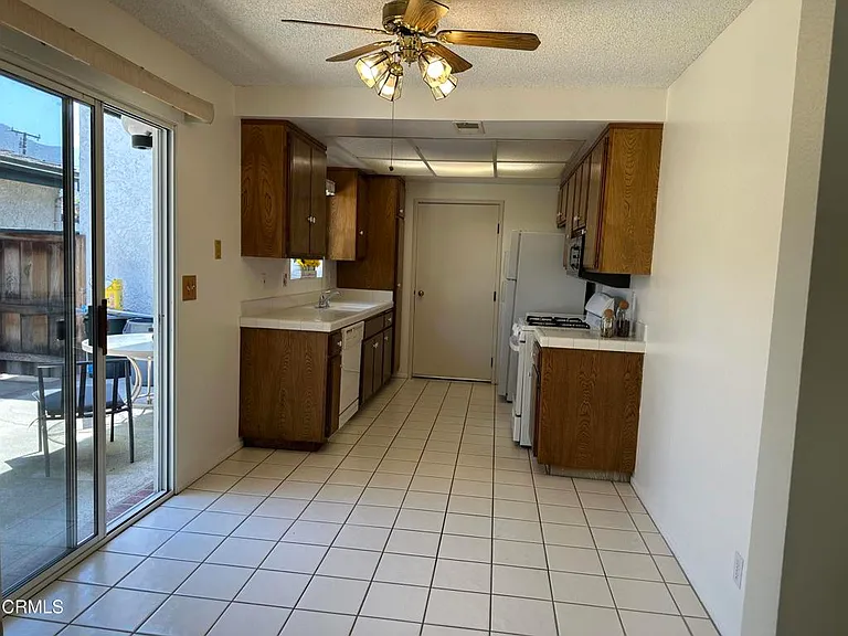 1032 Royal Oaks Dr #C — Photo 3