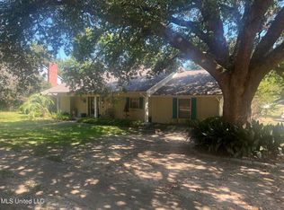 50 Woodridge Pl, Jackson, MS 39211