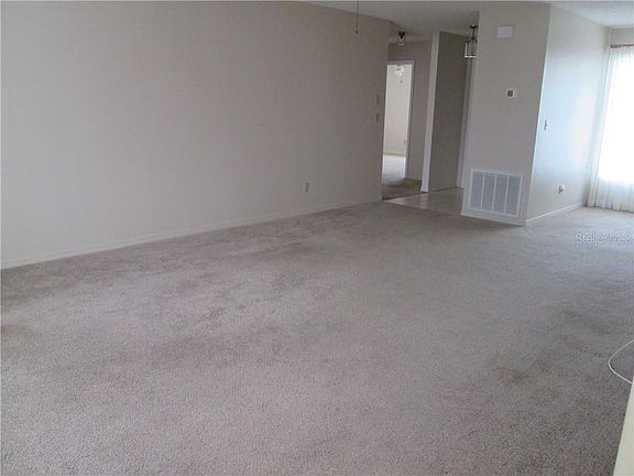 2nd image of 1628 Woodmar Dr