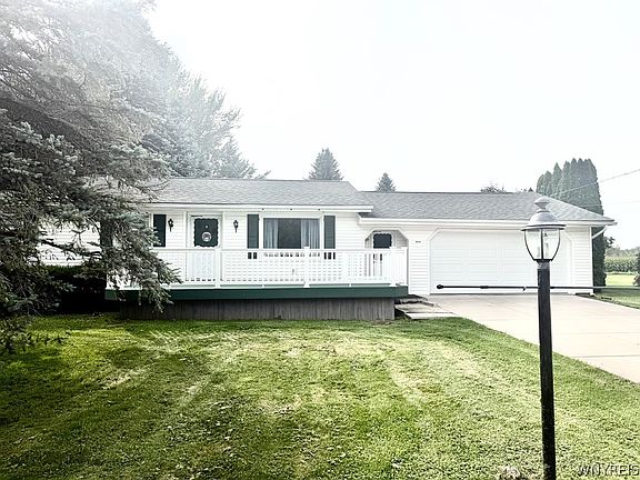 3rd image of 4812 Cottage Ln