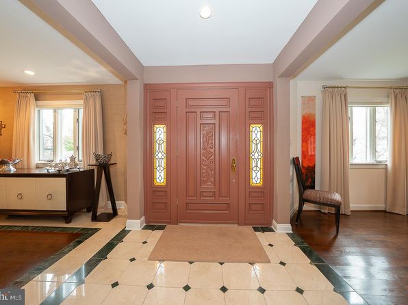 1437 Flat Rock Rd, Penn Valley, PA 19072