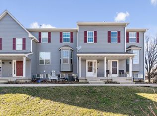 1385 Chestnut Ln, Yorkville, IL 60560