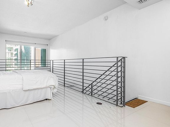 3rd image of 60 SW 13th St APT 1402