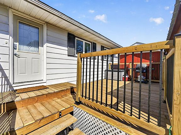 5th image of 481 McAuley Rd
