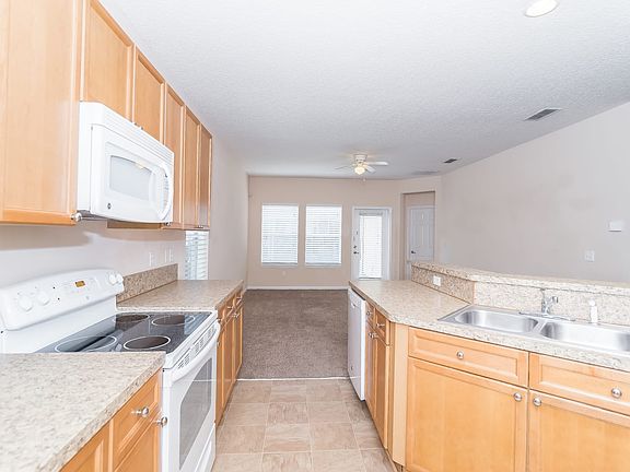 5th image of 6214 Devonhurst Dr