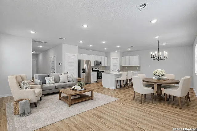 4 bed, 2.5 bath, 1890 sqft, $2,300 — Photo 4