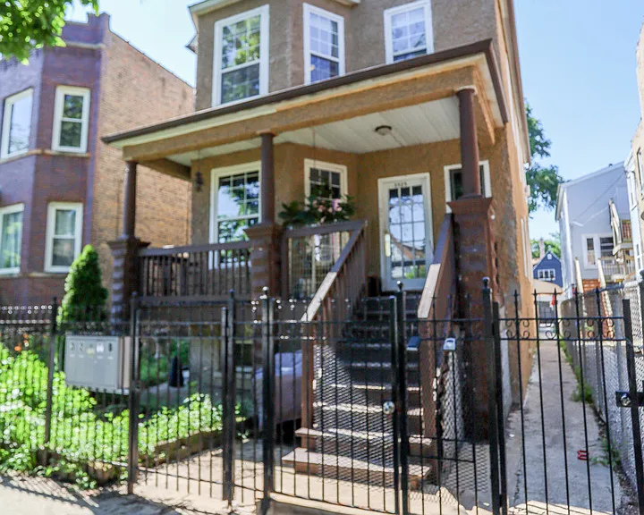 3525 W Dickens Ave #2 — Photo 1