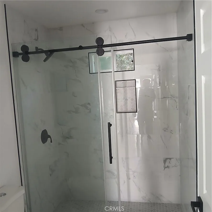 3 bed, 1194 sqft, $3,595 — Photo 2