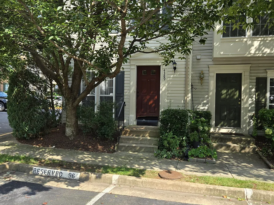 4389 Sutler Hill Sq