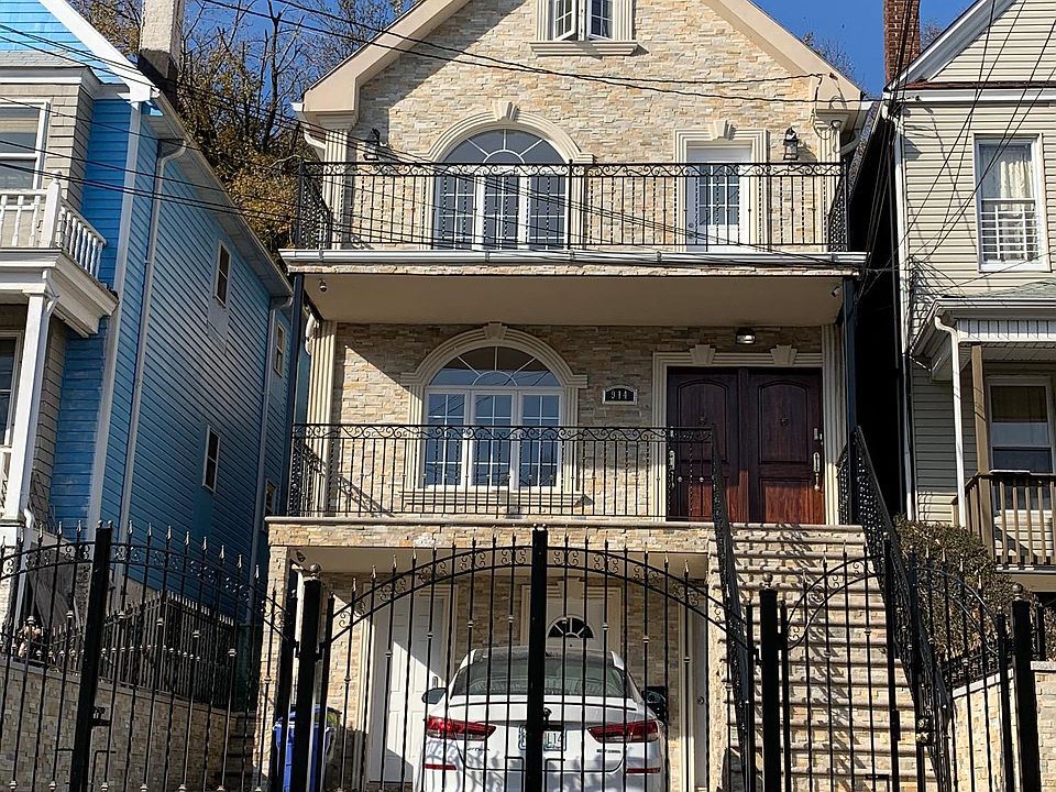 1st image of 914 Van Duzer St #1