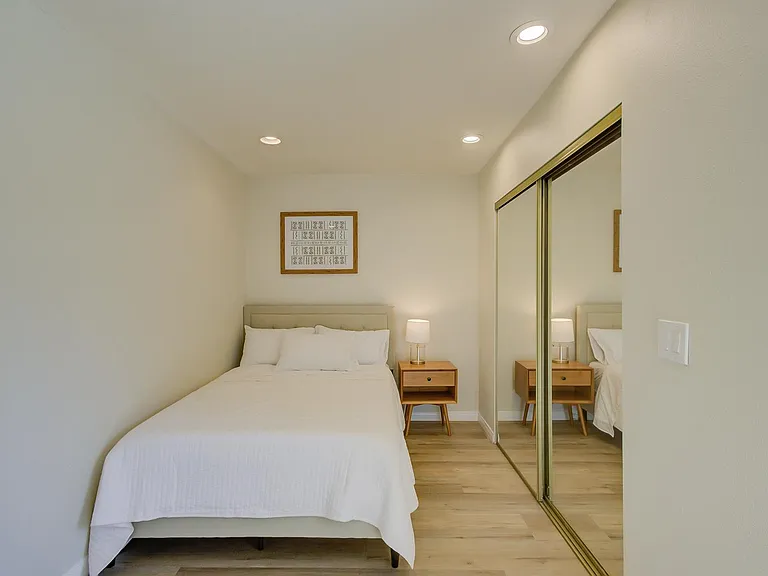 25425 Mandarin Ct — Photo 16