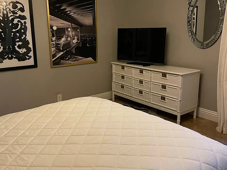 Guest room #2 with Queen size bed, and en suite bath