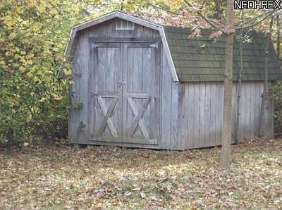 4th image of 2469 Kenwood Dr SW