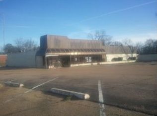 207 S Jackson St, Houston, MS 38851