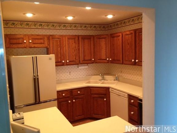 4th image of 111 Imperial Dr W APT 306