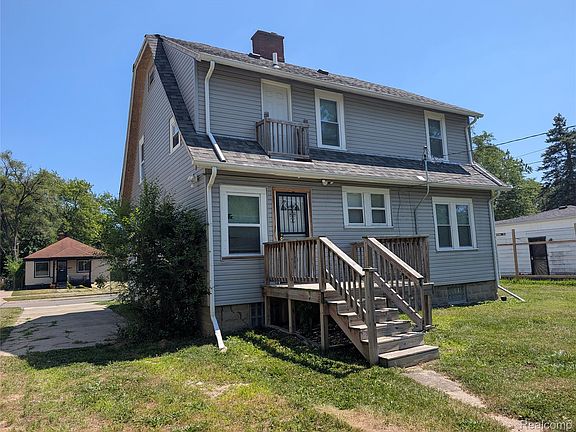 3rd image of 19961 Forrer St