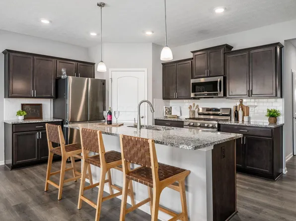 261 Mannaseh Dr W, Granville, OH 43023