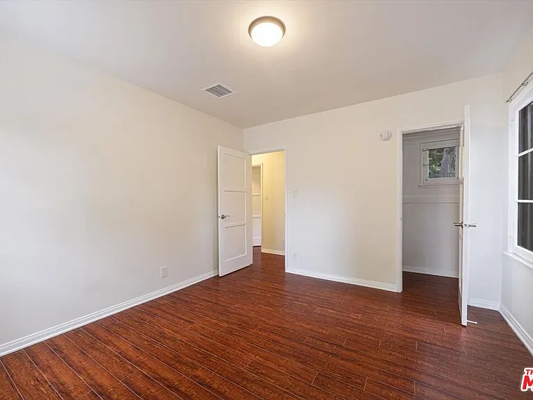 4328 Goodland Ave — Photo 32