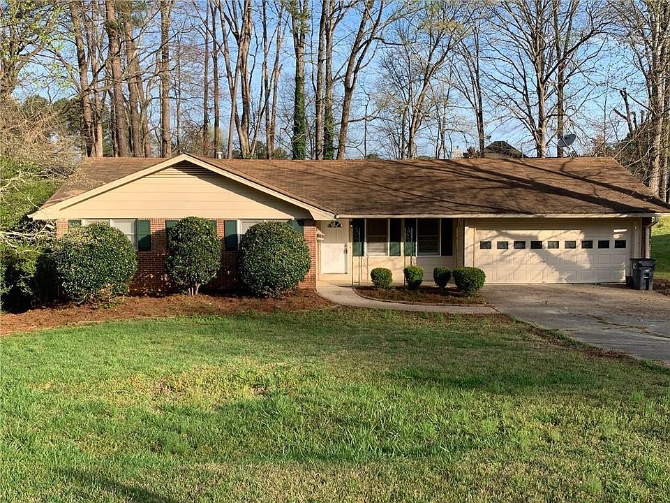 1st image of 2885 Manor Ct