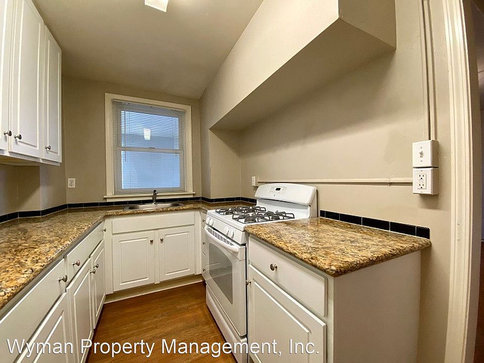 1st image of 1415 Brown St APT 3
