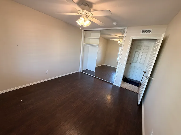 6882 Vista Del Sol Dr — Photo 9